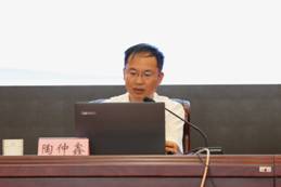 7月30日，临沧市“妇女儿童你我共同守护”送法进家庭为民办实事活动在临翔开展，市法学会副会长陶仲鑫围绕民法典婚姻家庭编内容讲授